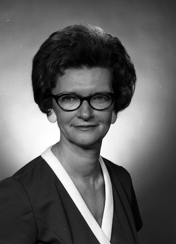 Interview with Gwen Norrell on November 22, 2000- part 2/4