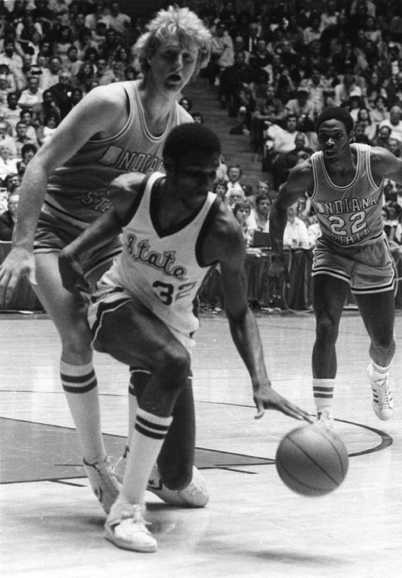 Greg Kelser dribbles the ball, 1979