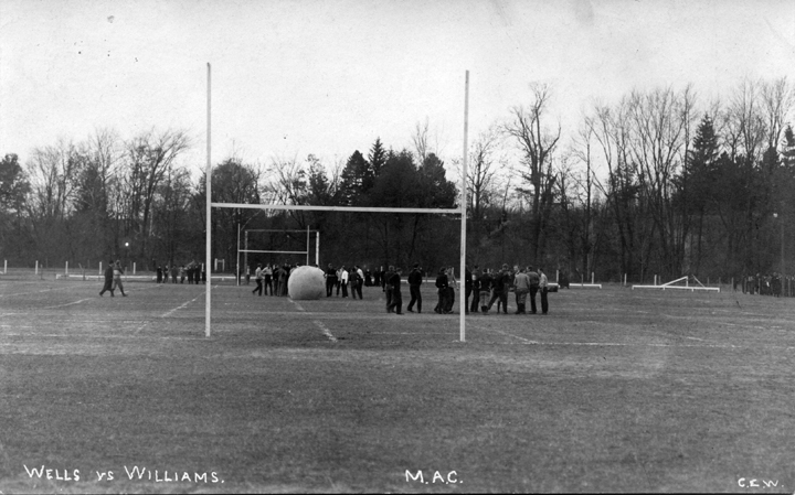 Intramural sports, Wells Hall vs. Williams Hall
