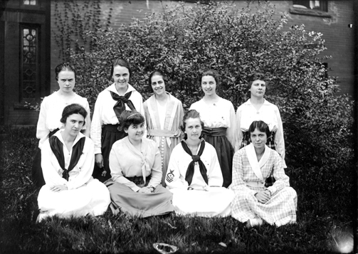 YWCA's Student Cabinet pose for a picture, 1917