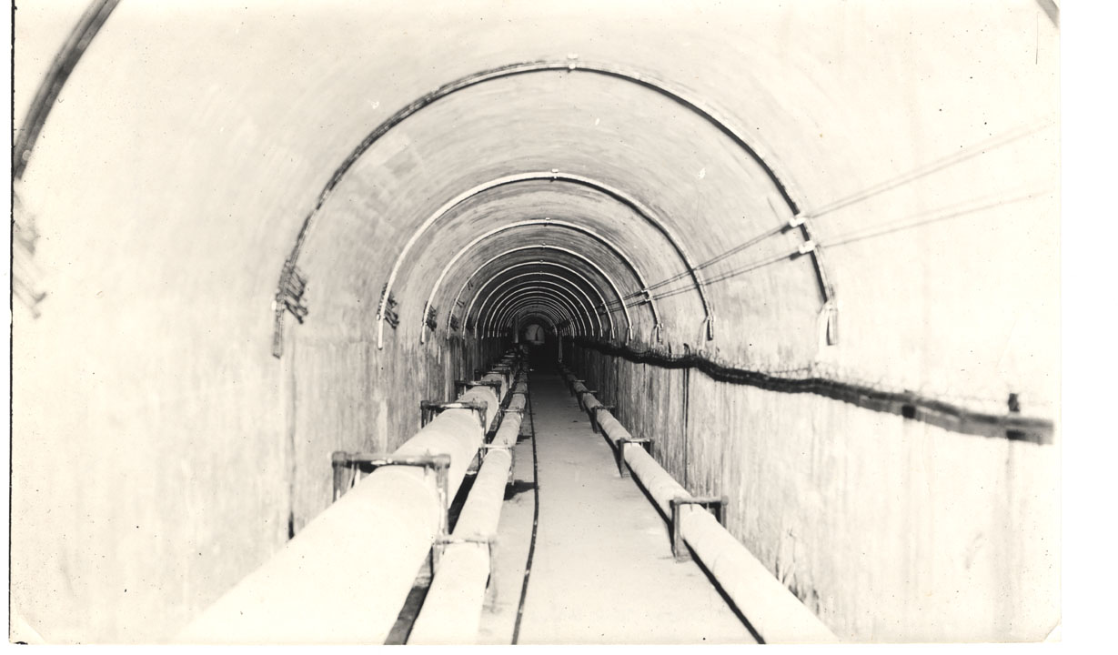 (L)Steam and electricity tunnels. 