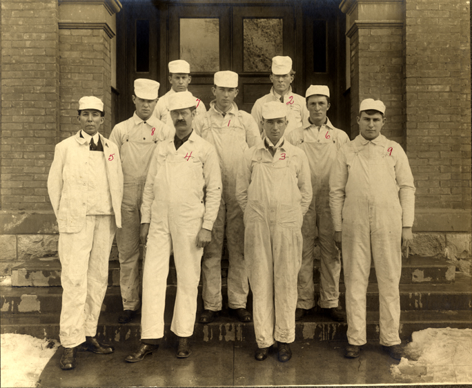 Dairy students, 1890s