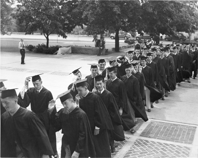 Students at commencement, 1943