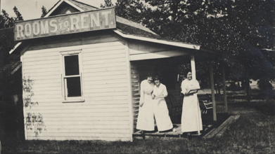 Rooms to rent building, date unknown