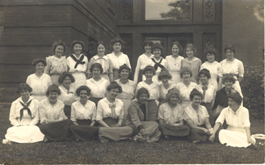 Students outside Morrill Hall, date unknown