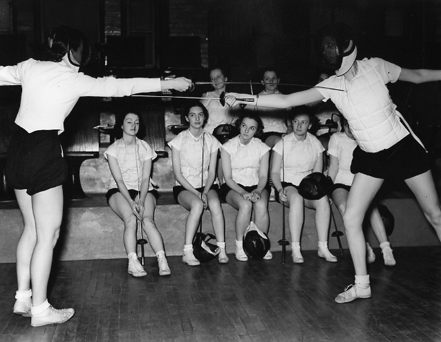 Two women fencing, 1937