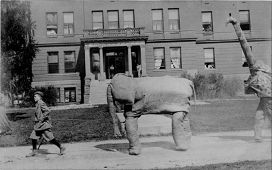 Student Campus Carnival, 1909