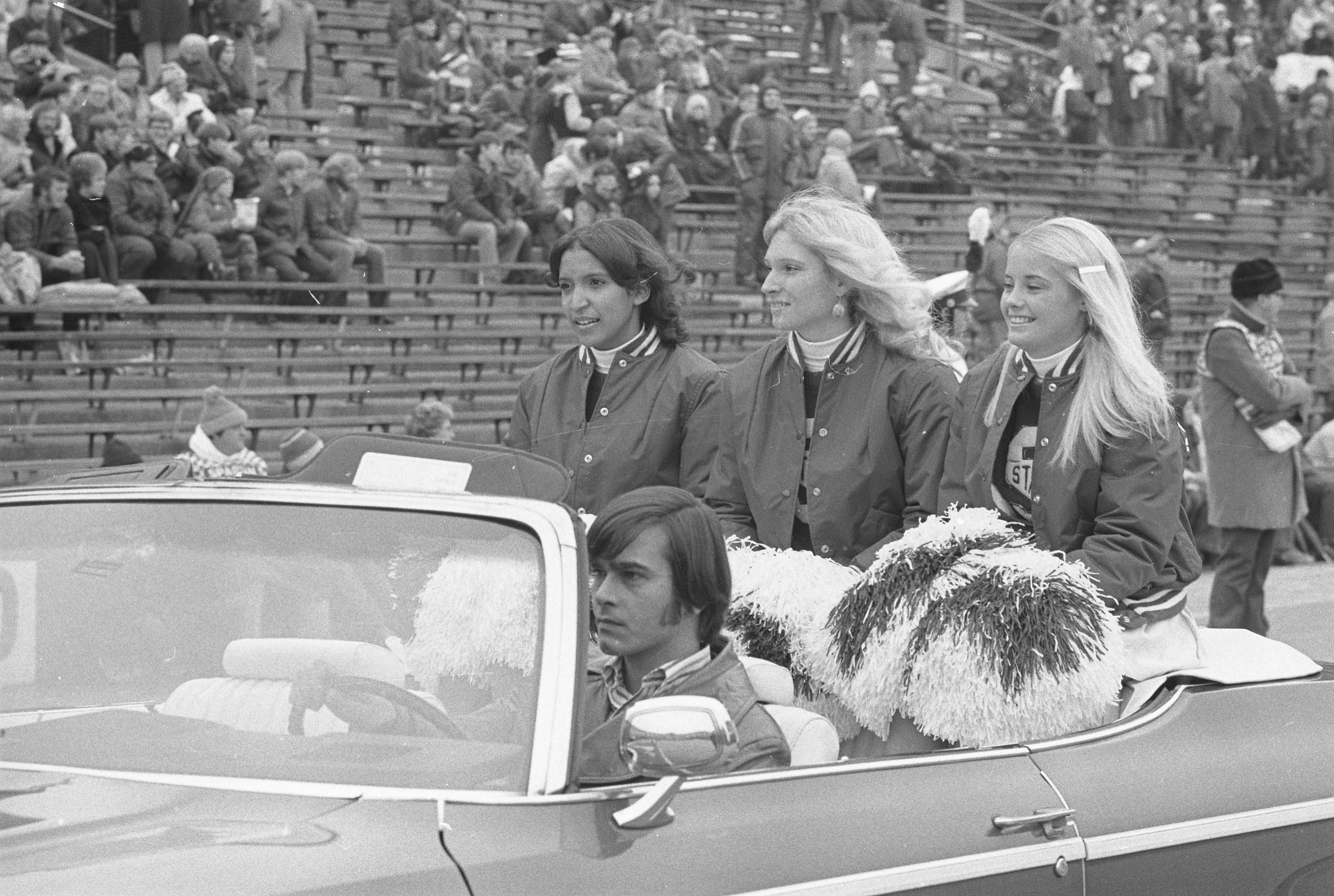 Cheerleaders at the MSU vs Northwestern football game, 1972