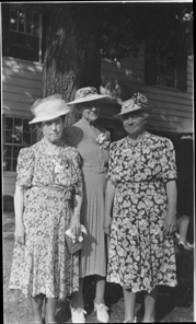 Omicron Nu founders, 1941