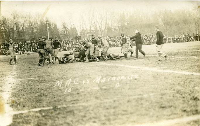 M.A.C.-Marquette football game, 1909