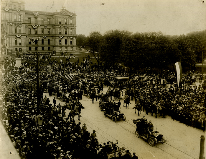 President Roosevelt & R. E. Olds at the Michigan State Capitol, 1907