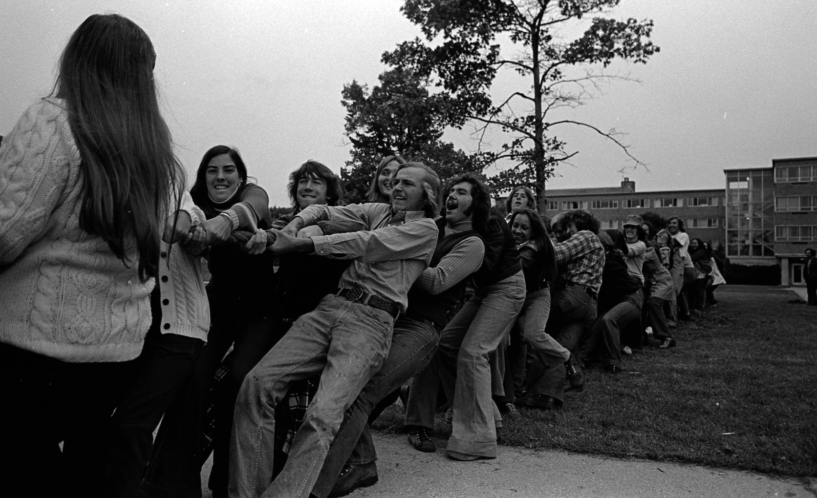 Bailey vs Butterfield tug of war, 1973