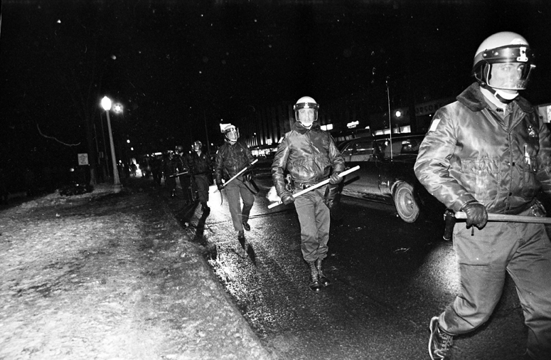 Police on Grand River Avenue respond to Chicago Seven protest, February 19, 1970