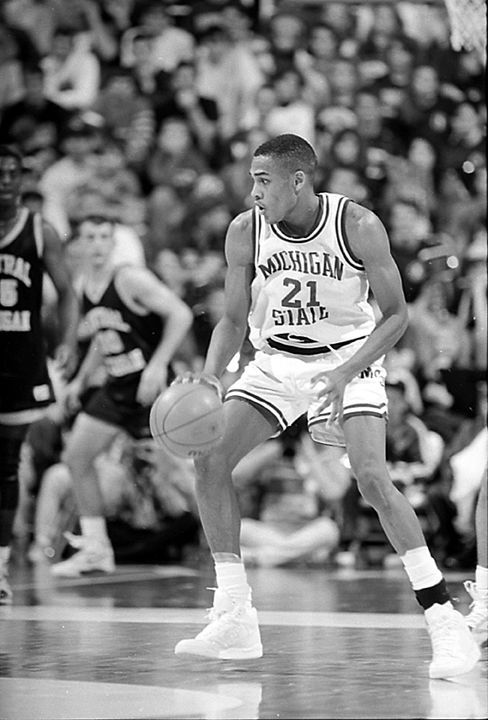 Steve Smith on the basketball court, December 20, 1990 Steve Smith on the basketball court, December 20, 1990