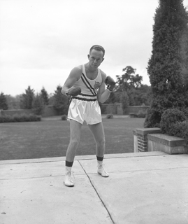 Boxer Charles (Chuck) Davey, 1948