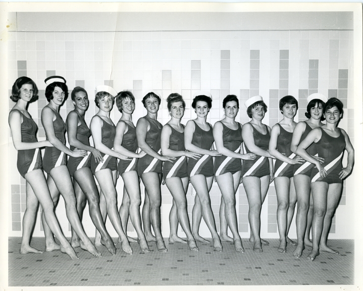 13 Green Splash members in a line
